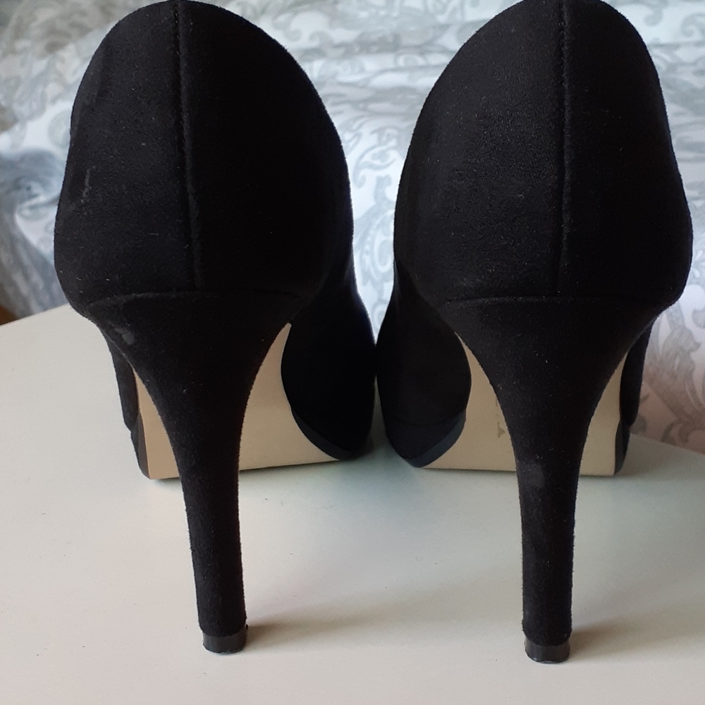 H&M Heels - Picture 3 of 5